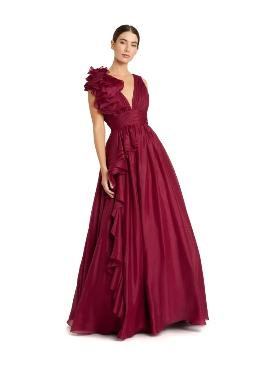 Платье вечернее с воланами на плечах, V-образным вырезом, модель Petite Ruffle Shoulder V-Neck