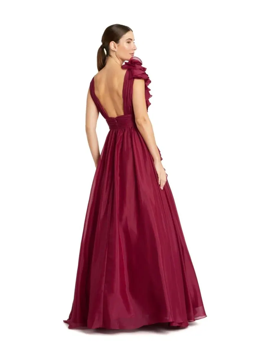 Платье вечернее с воланами на плечах, V-образным вырезом, модель Petite Ruffle Shoulder V-Neck — изображение 2 из 3, красный