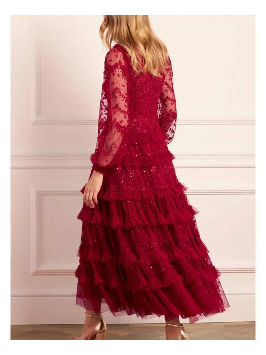 Платье вечернее длинное с кружевом Blossom Long Sleeve Lace Ankle Gown Needle & Thread — изображение 3 из 3, красный