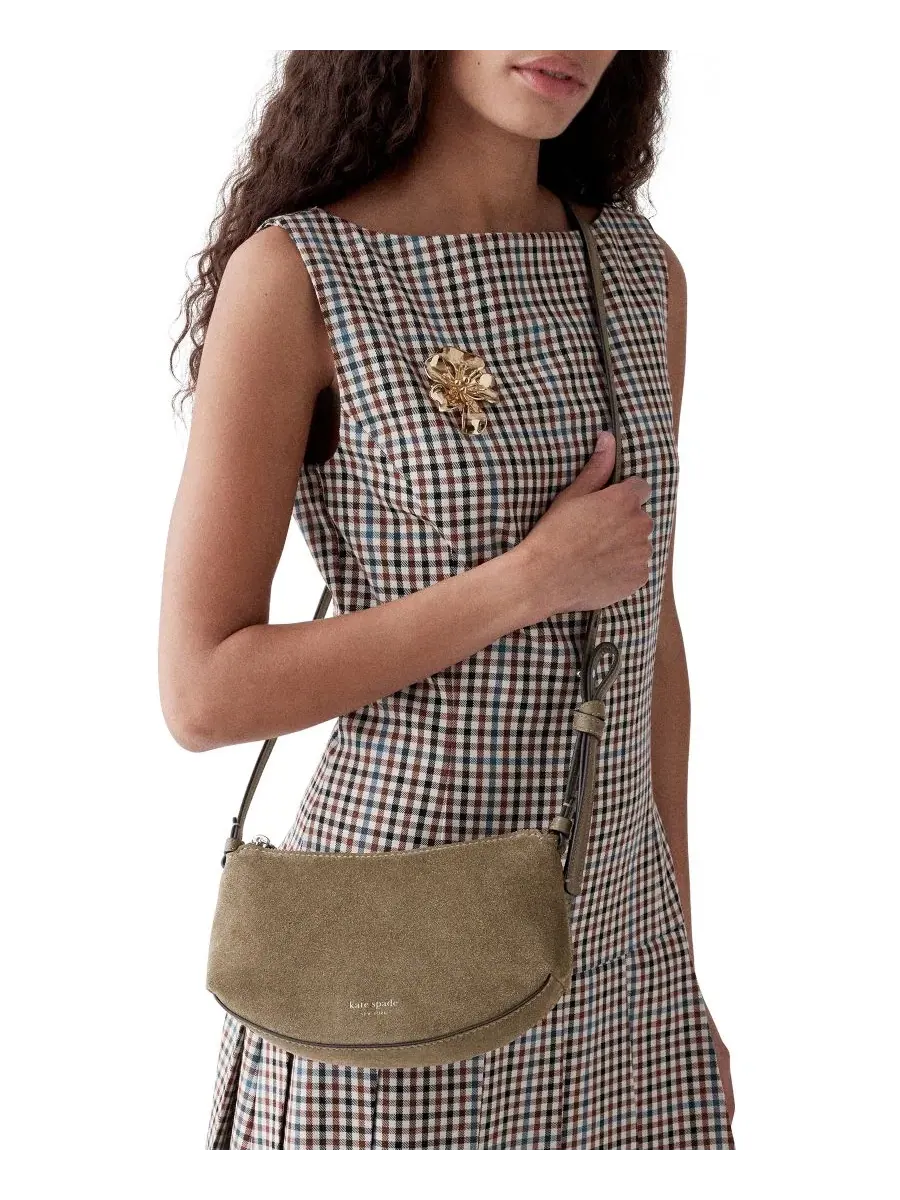 Сумка через плечо из замши Loop Suede Small Crossbody kate spade new york — изображение 5 из 5, бежевый