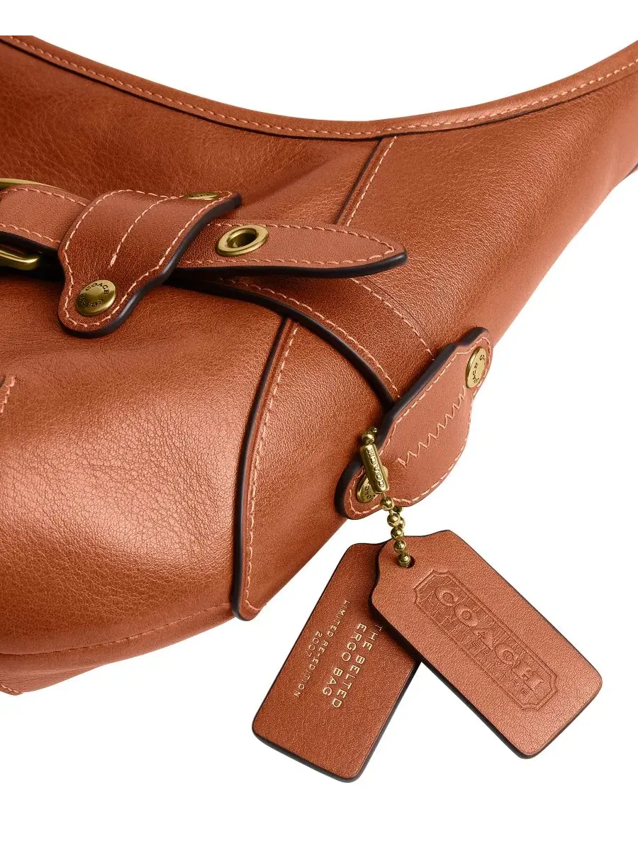 Сумка через плечо из кожи с ремнем, средняя COACH — изображение 6 из 7, коричневый