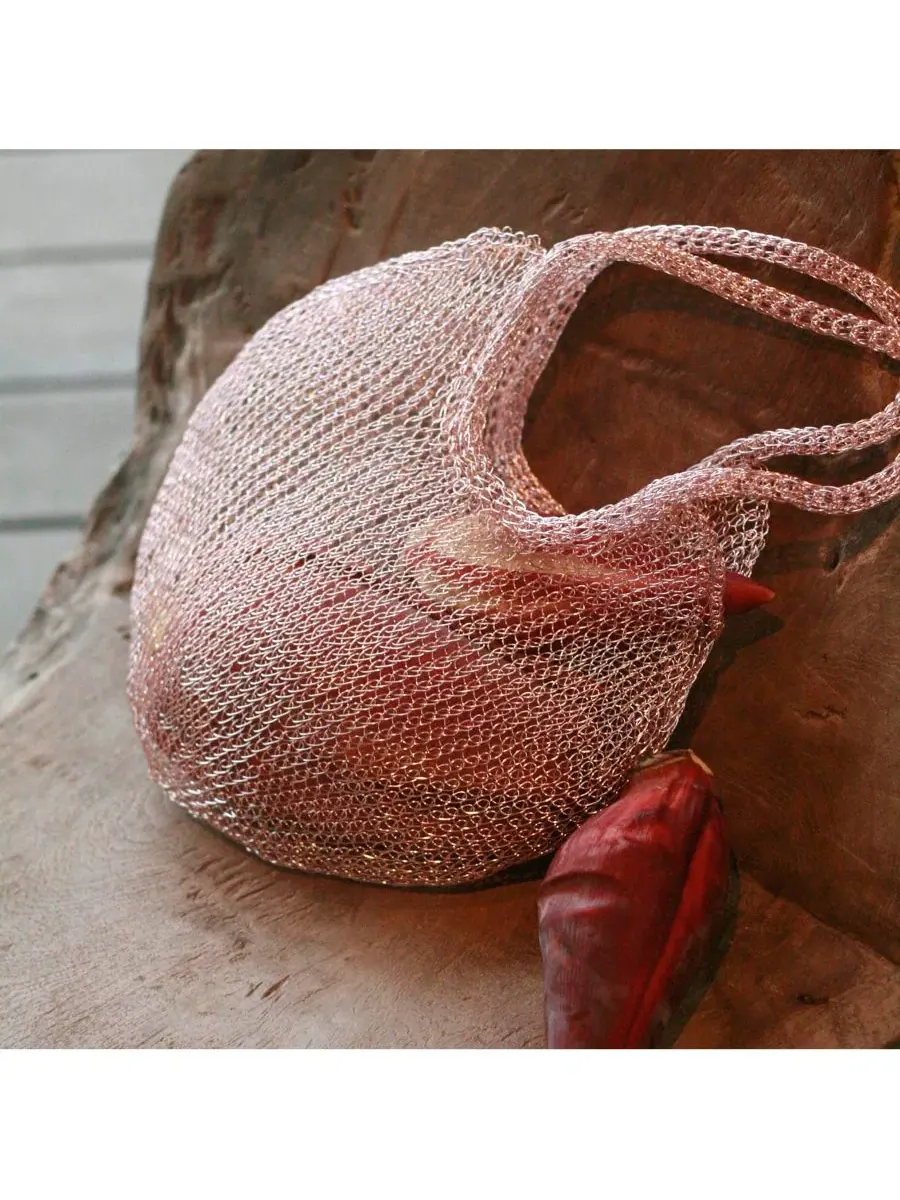 Сумка-шопер The Sol Mesh Wire Tote Bag Brunna.co — изображение 4 из 7, розовый