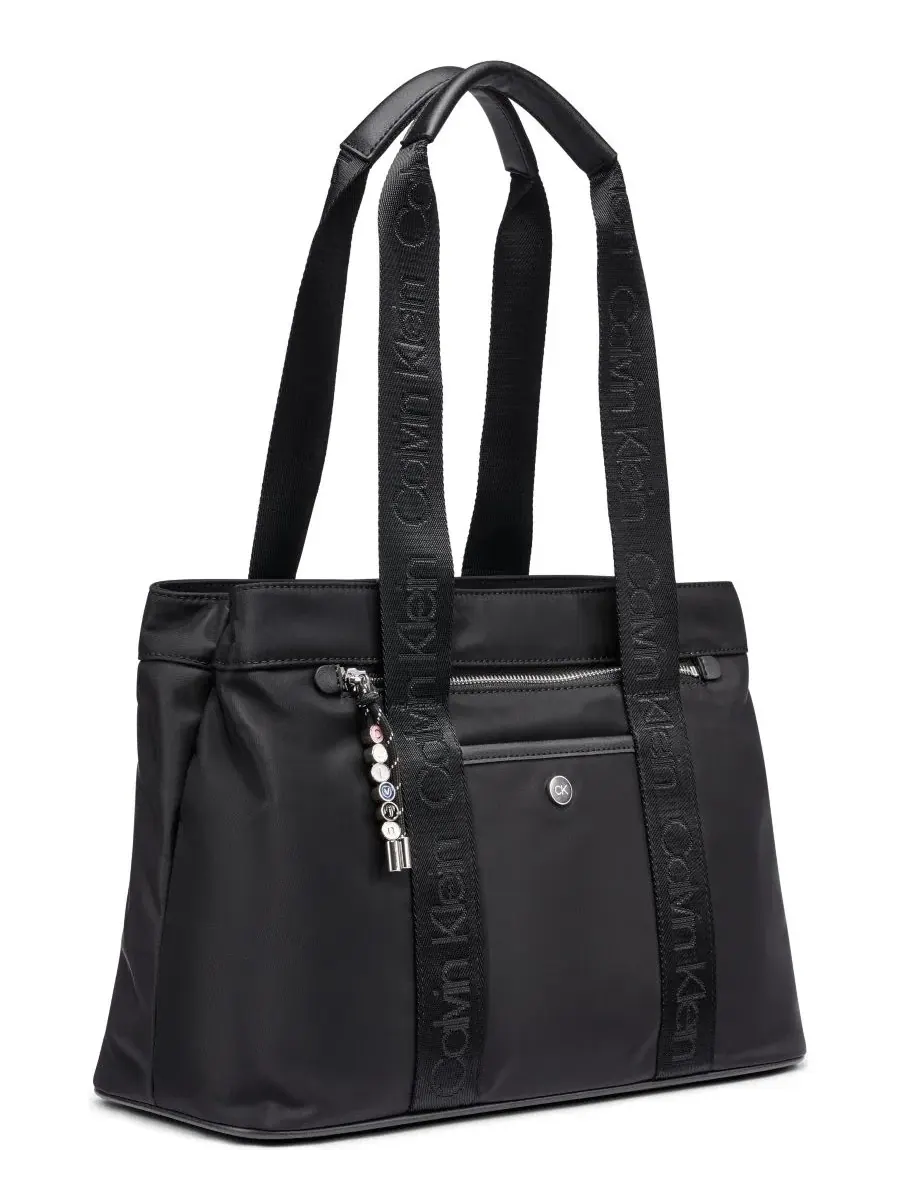 Большая сумка-шопер Caius Large Tote Handbag Calvin Klein — изображение 3 из 8, черный/серебристый