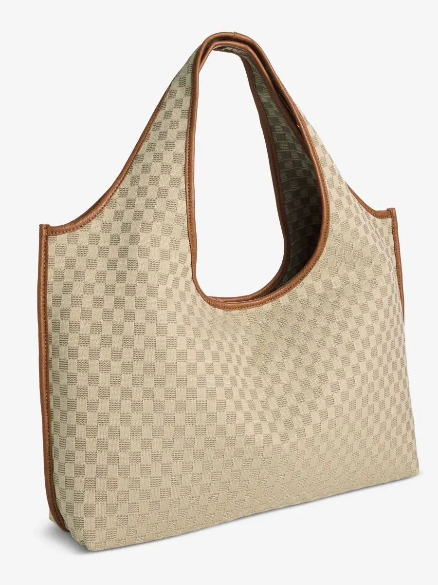 Сумка-шопер из мягкого трикотажа в клетку Extra-Large Style & Co — изображение 3 из 7, бежевый