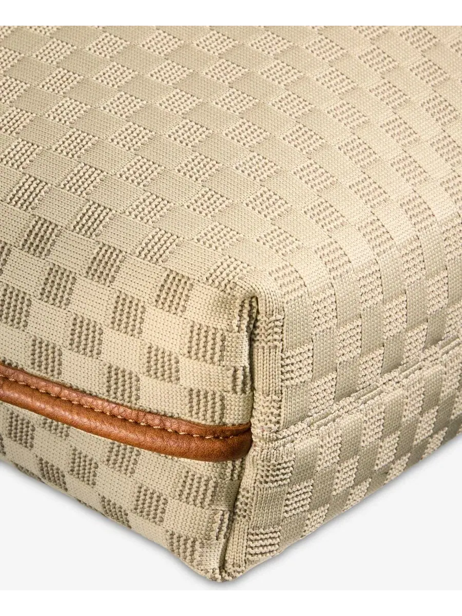 Сумка-шопер из мягкого трикотажа в клетку Extra-Large Style & Co — изображение 7 из 7, бежевый