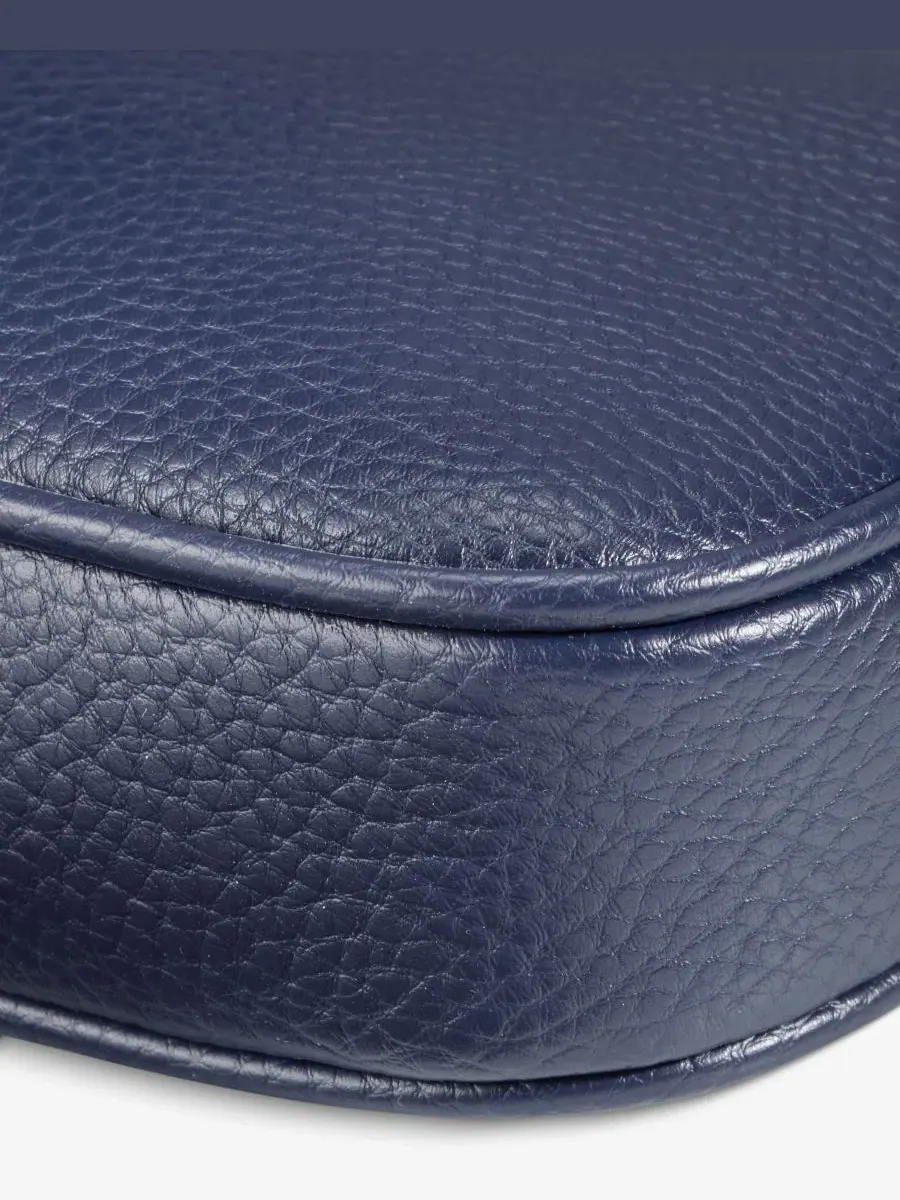 Мини-сумка-багет Pebble Baguette Giani Bernini — 6