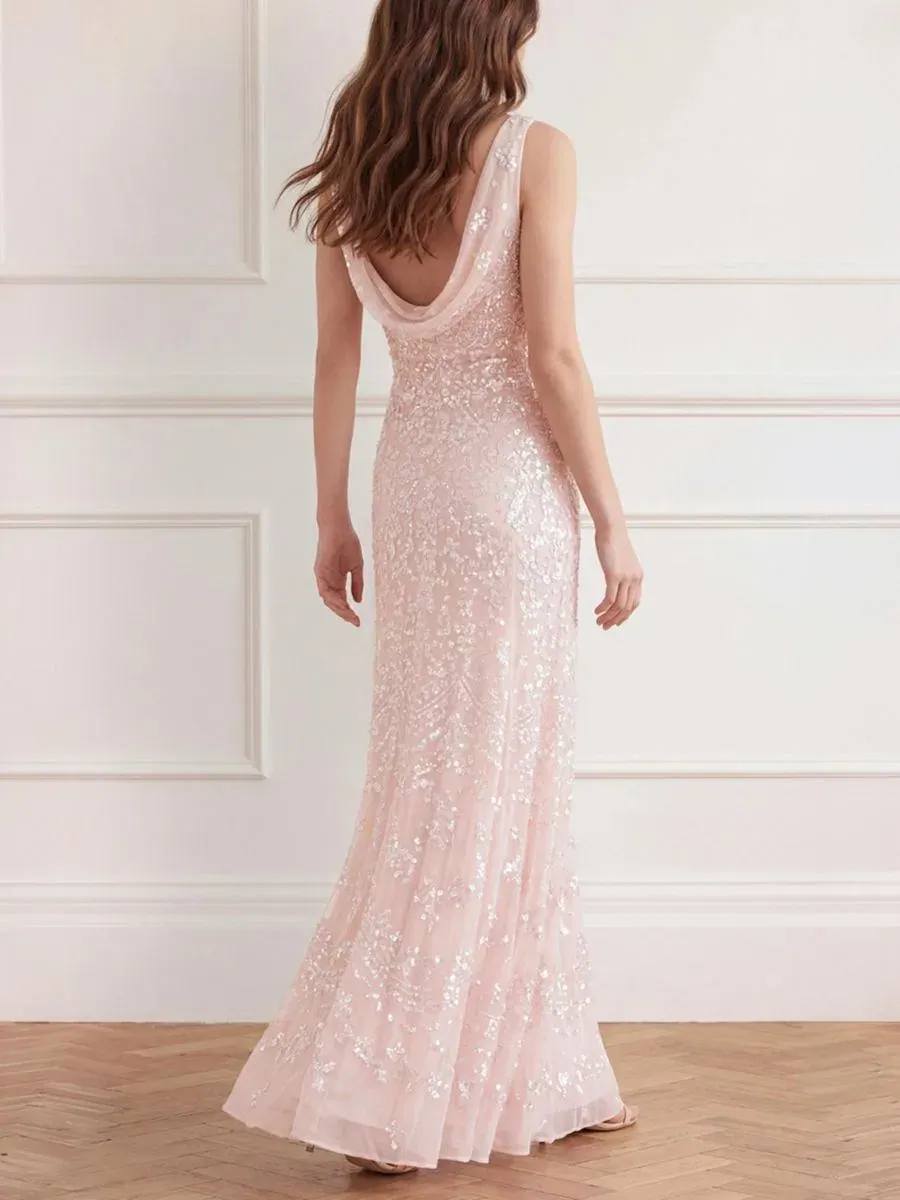 Вечернее платье из шифона с пайетками Freya Georgette Sleeveless Gown Needle & Thread — изображение 4 из 4, раковина