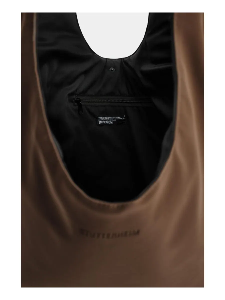 Сумка-пуховик Svea Stutterheim — изображение 3 из 3, коричневый