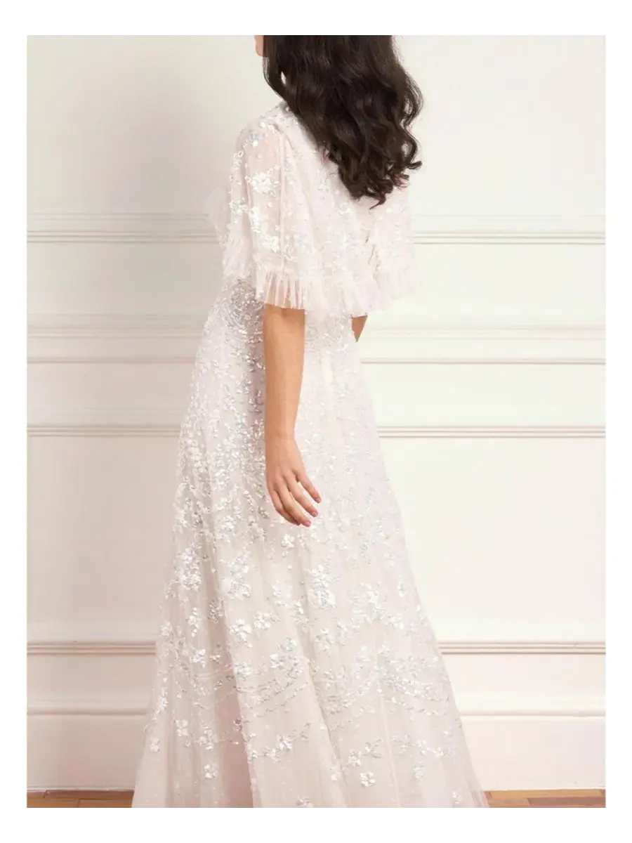 Вечернее платье с пайетками и накидкой Freya Cape Ankle Gown Needle & Thread — изображение 4 из 4, белый