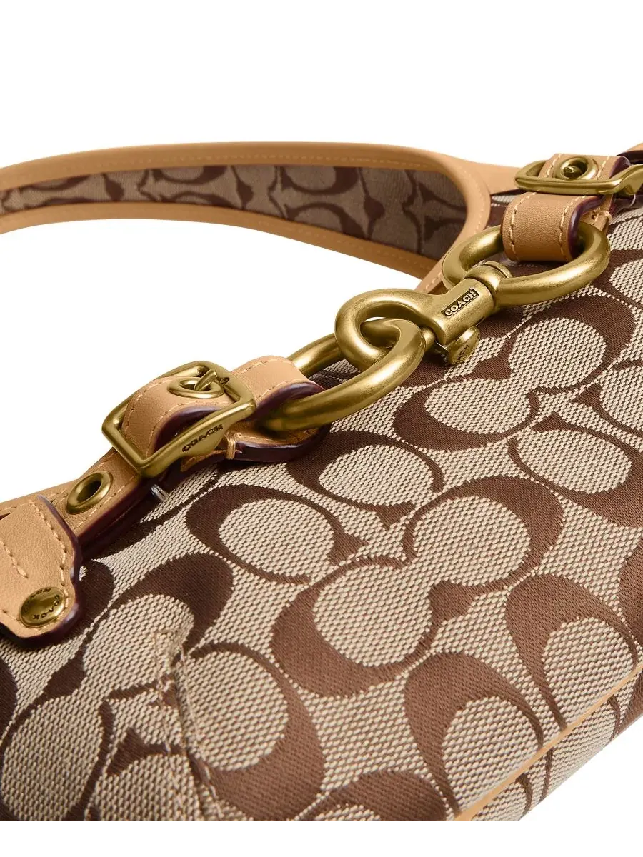 Женская сумка-шопер из жаккарда с ремнем COACH Belted Ergo Small Signature Jacquard Shoulder Bag 26 — изображение 6 из 7