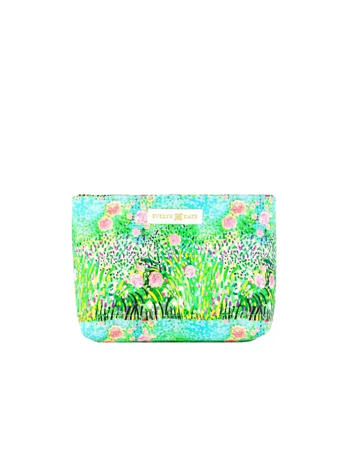 Сумка Floral Quilted Pouch EVELYN & KATE — зеленый