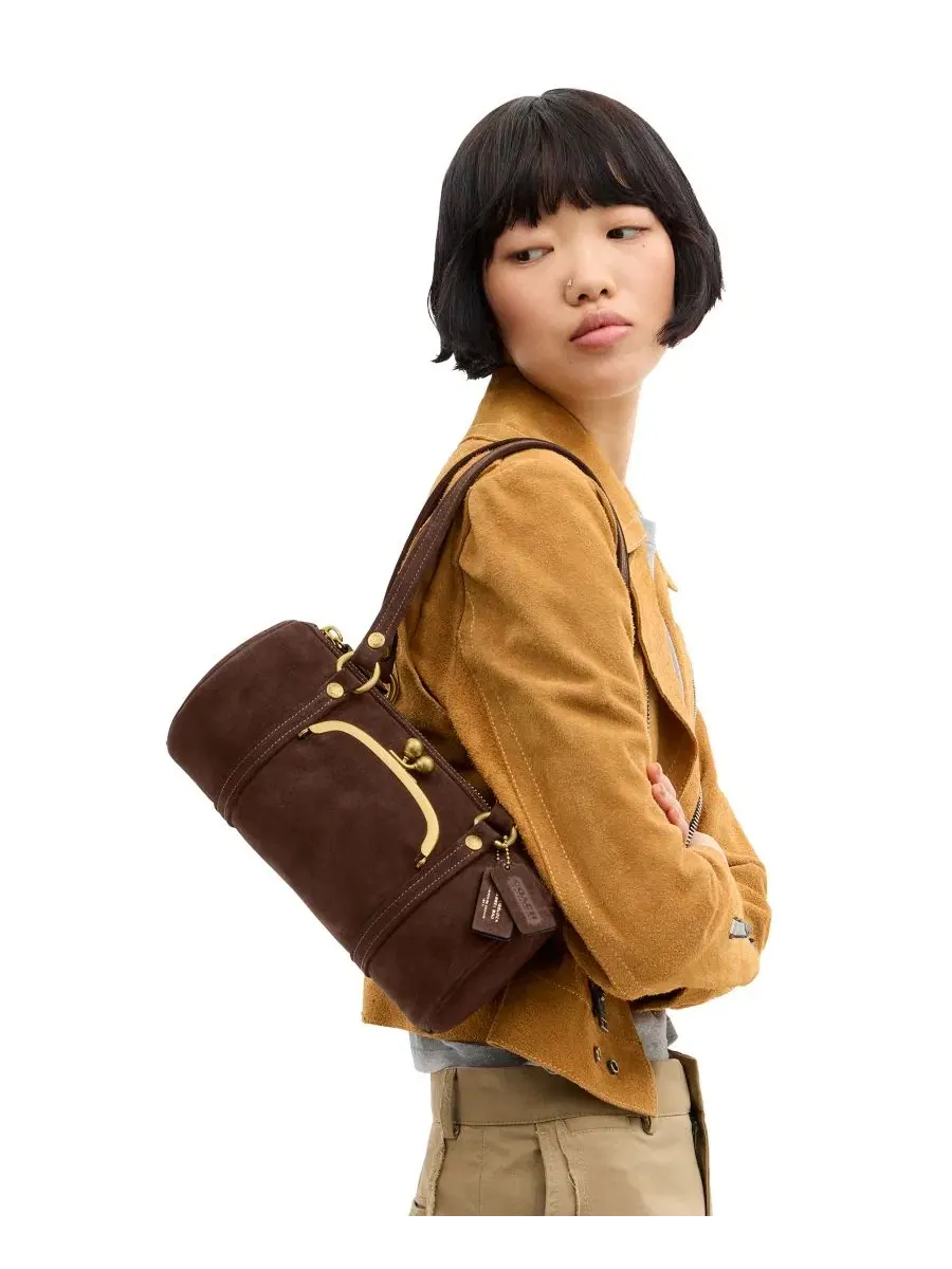 Сумка-баррел из замши COACH Originals Kisslock Large Suede Barrel Shoulder Bag — изображение 8 из 9, коричневый
