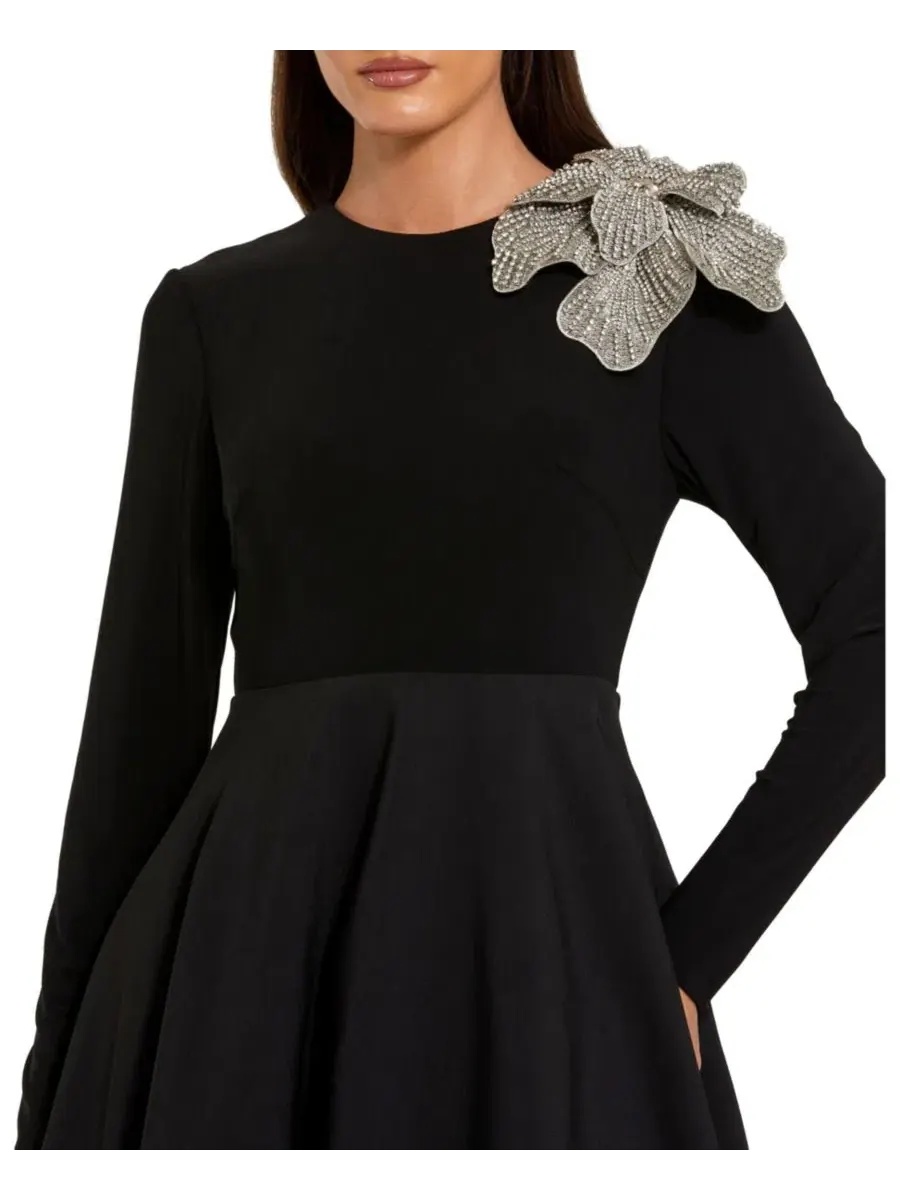 Вечернее платье с длинным рукавом и 3D-цветком, модель Petite Long Sleeve Taffeta 3D Flower Ball — изображение 3 из 3, черный