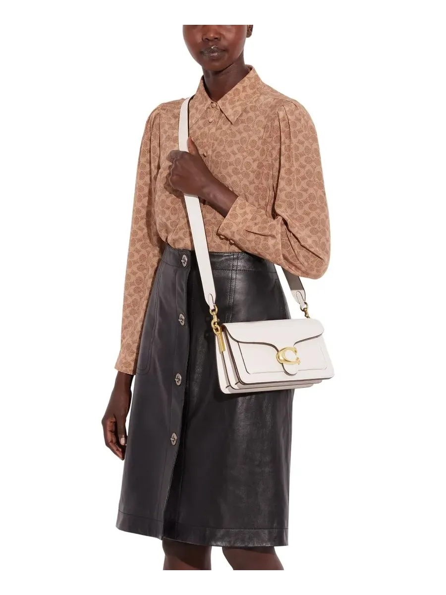 Сумка COACH Tabby Medium из полированной зернистой кожи — изображение 4 из 8, серый