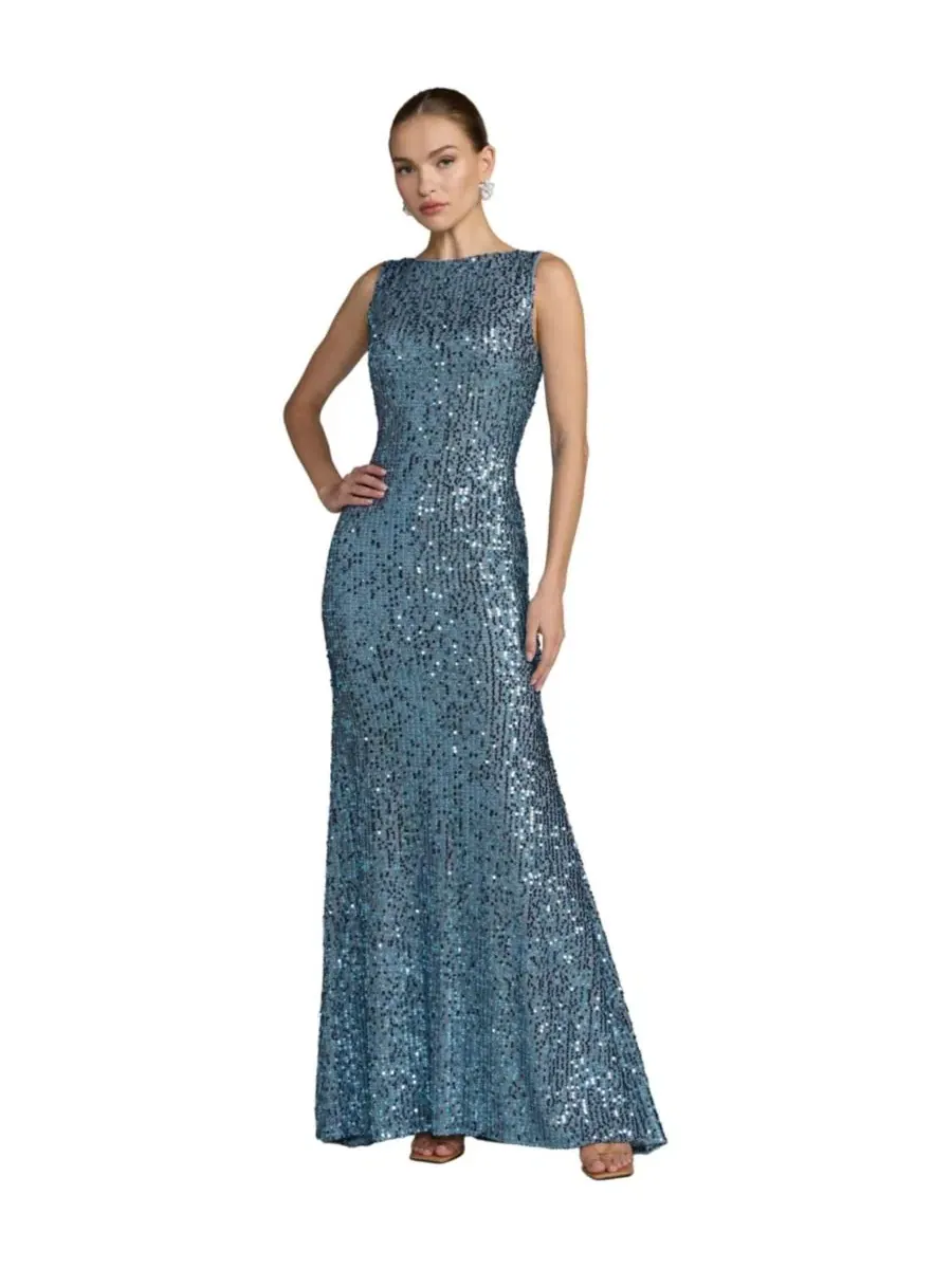 Вечернее платье без рукавов с пайетками, модель Petite Sleeveless Sequin Cowl Back Evening Gown Mac