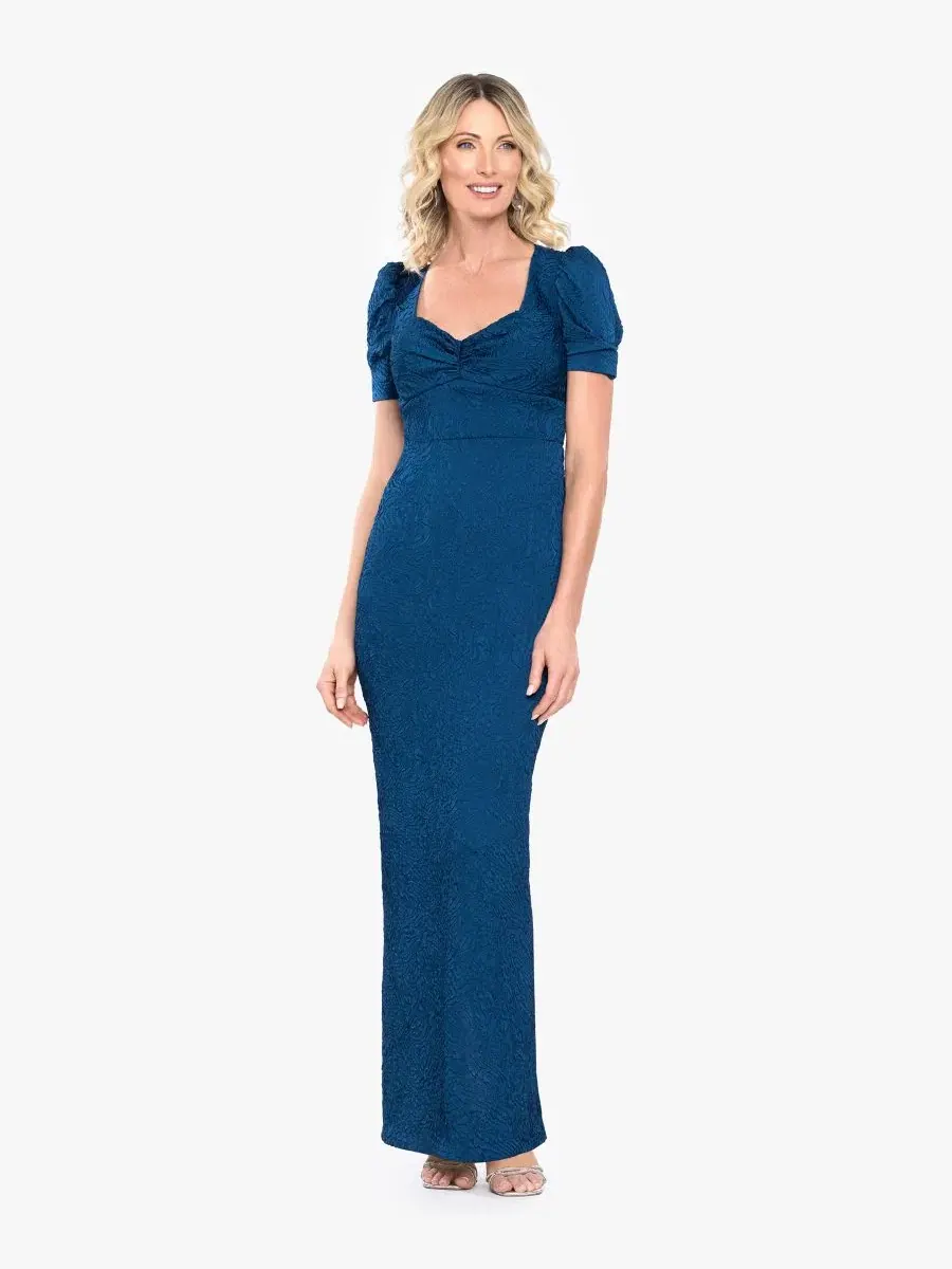 Вечернее платье с декольте и пышными рукавами, модель Sweetheart Neck Puff Short-Sleeve Gown B&A By — изображение 2 из 5