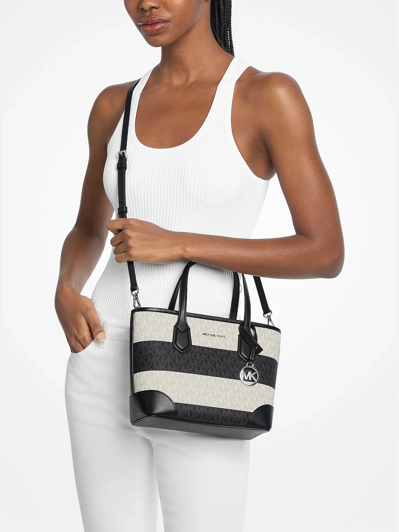 Сумка-кроссбоди Michael Kors Eva с монограммным принтом, чёрная — 4