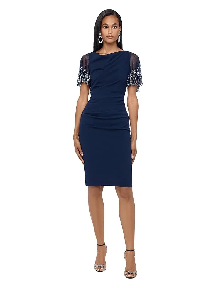 Платье Betsy & Adam Short Ruched Crepe w/ Beaded Flutter Sleeve — синий