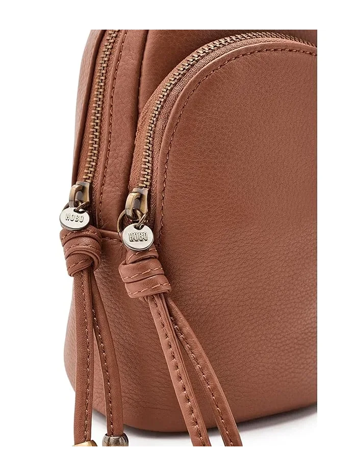 Сумка-слинг Cass Small Sling HOBO — изображение 4 из 5, коричневый