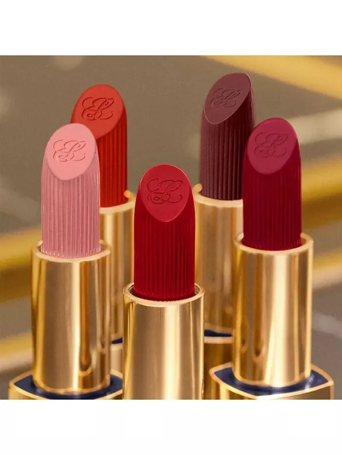 Блестящая губная помада Estée Lauder Pure Color, стойкая — изображение 9 из 9