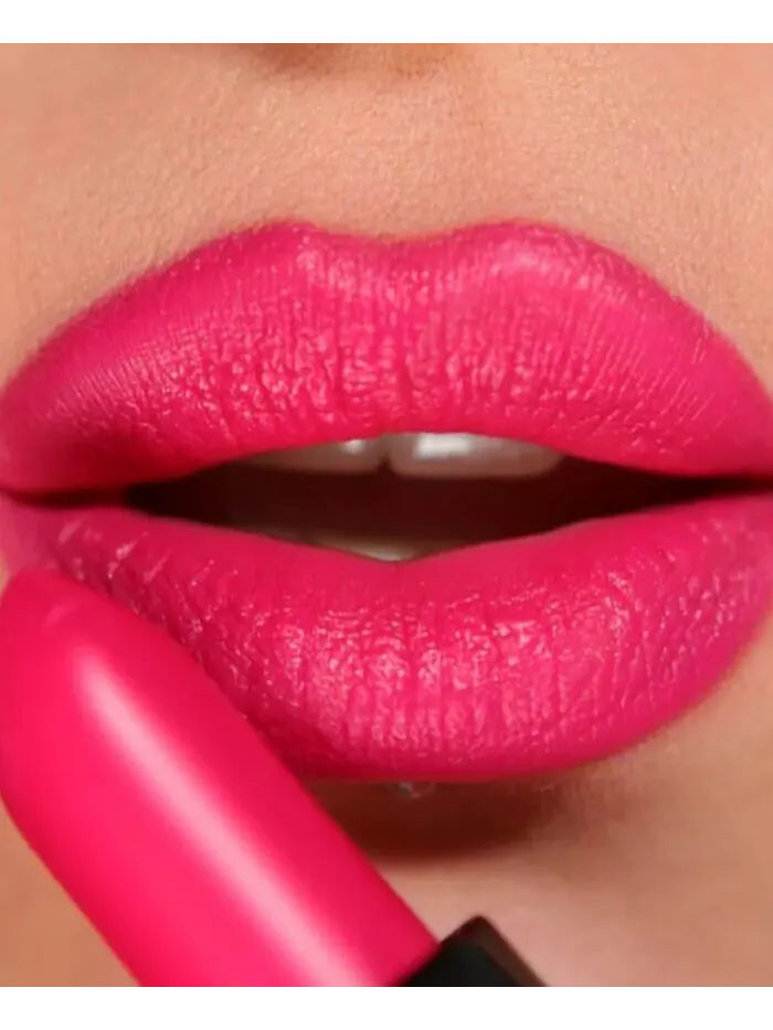 Матовая помада Vogue Lord & Berry — изображение 2 из 3