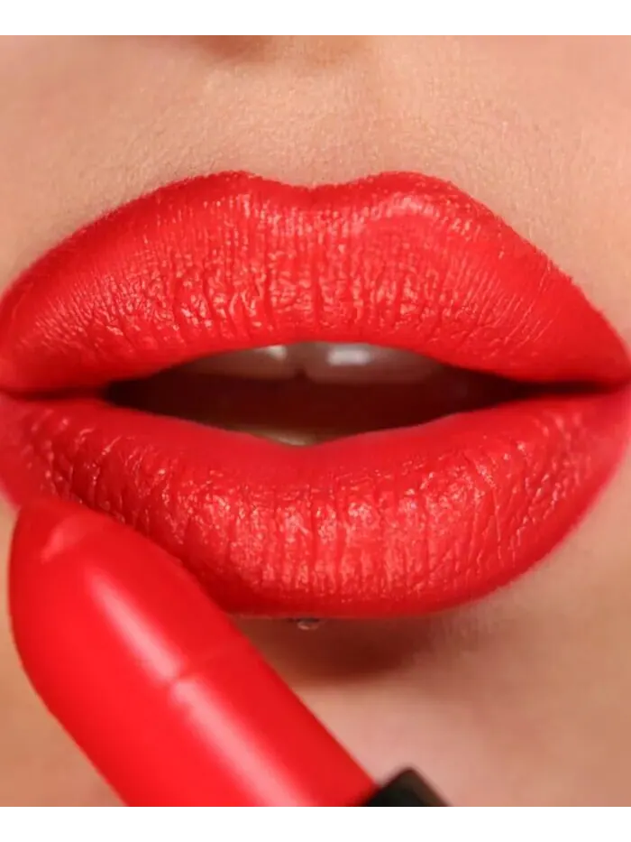Матовая помада Vogue Lord & Berry — изображение 2 из 3
