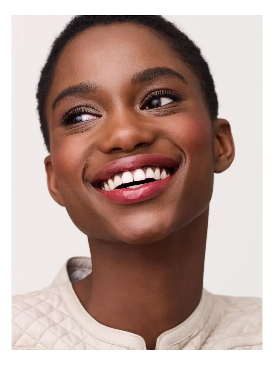 Масло для ухода за губами Hermèsistible Infused Lip Care Oil, 0,28 унции, 04 Rouge Amarelle — изображение 4 из 9
