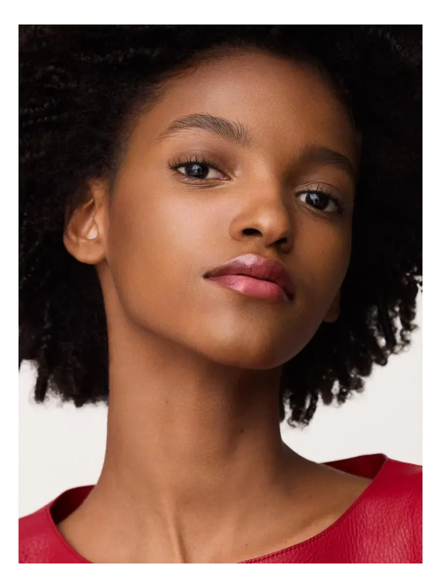 Масло для ухода за губами Hermèsistible Infused Lip Care Oil, 0,28 унции — изображение 4 из 9