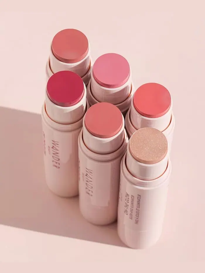 Румяна и иллюминатор On-The-Glow Wander Beauty, цвет Bare/nude Glow — изображение 2 из 4