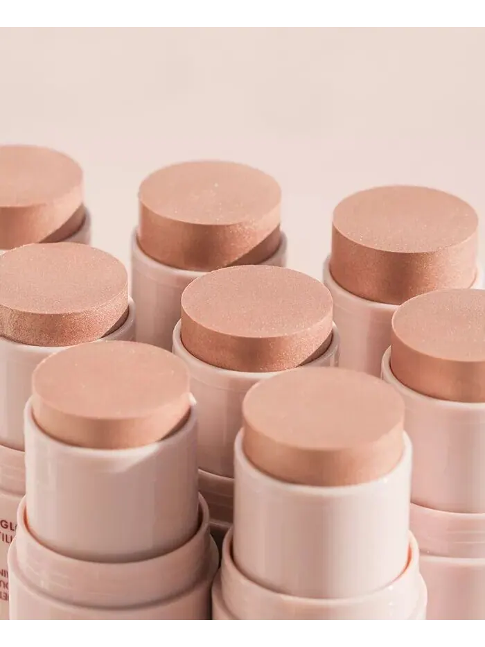 Румяна и иллюминатор On-The-Glow Wander Beauty, цвет Bare/nude Glow — изображение 3 из 4