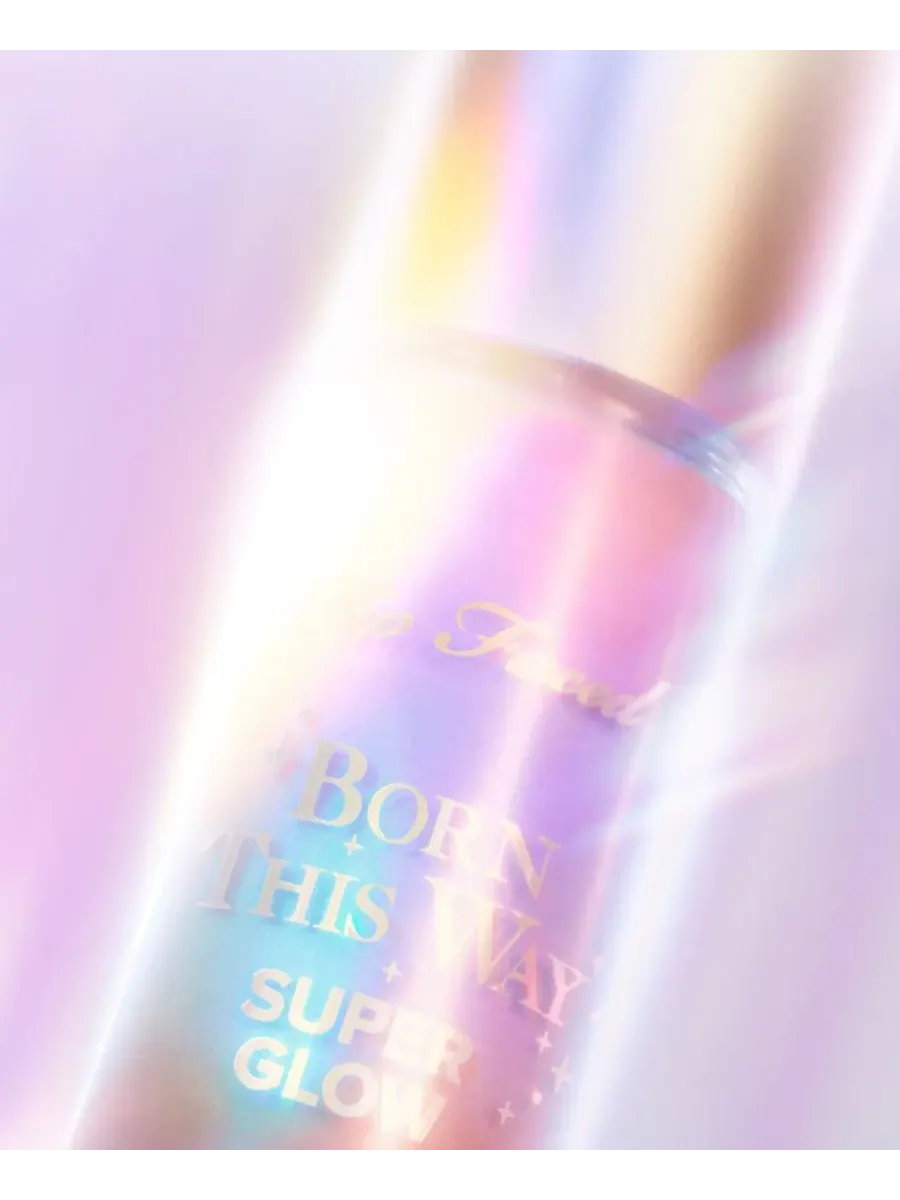 Too Faced Средство для улучшения цвета лица Born This Way Super Glow Multi-Use, 1 унция — изображение 6 из 10