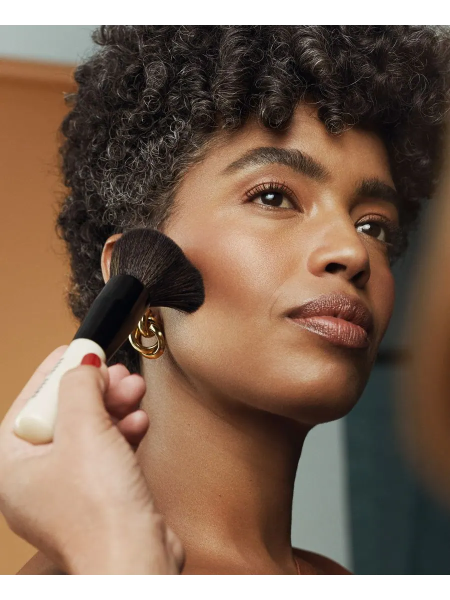 Матовая бронзирующая пудра Bobbi Brown — изображение 9 из 9