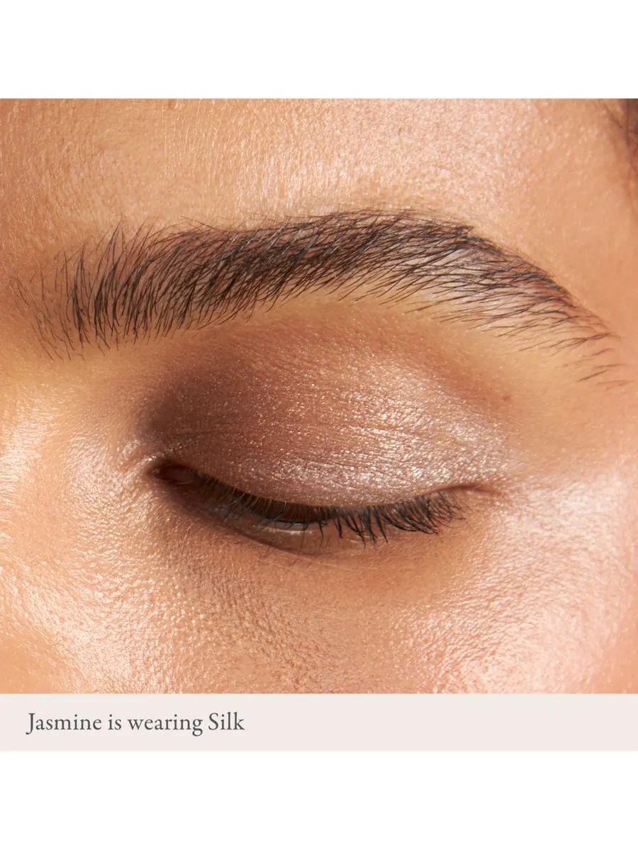 Кремовые тени для век On Point Tint с праймером и пептидами PÜR, цвет silk — изображение 7 из 10