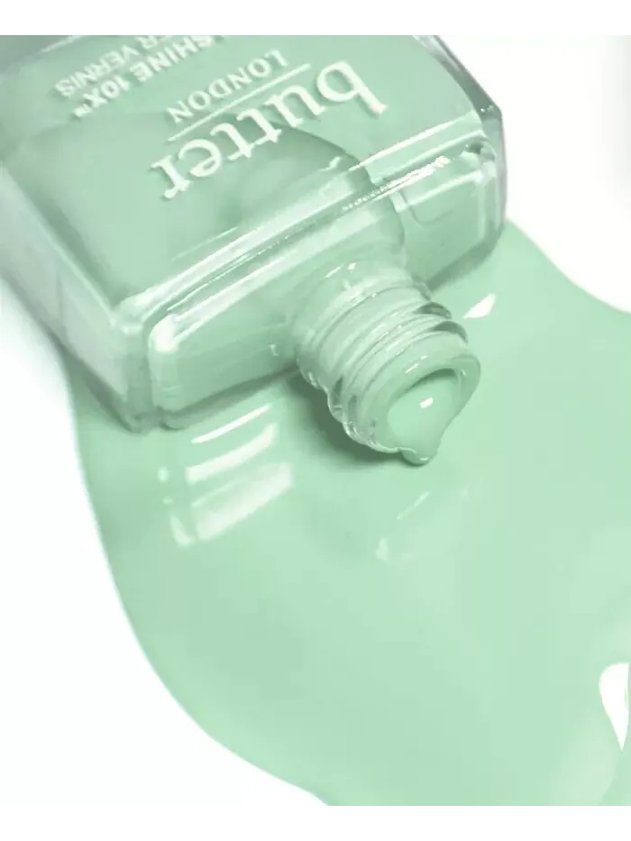 Лак для ногтей Patent Shine 10X, 0,4 унции Butter London, цвет Good Vibes (soft sage crème) — изображение 3 из 4