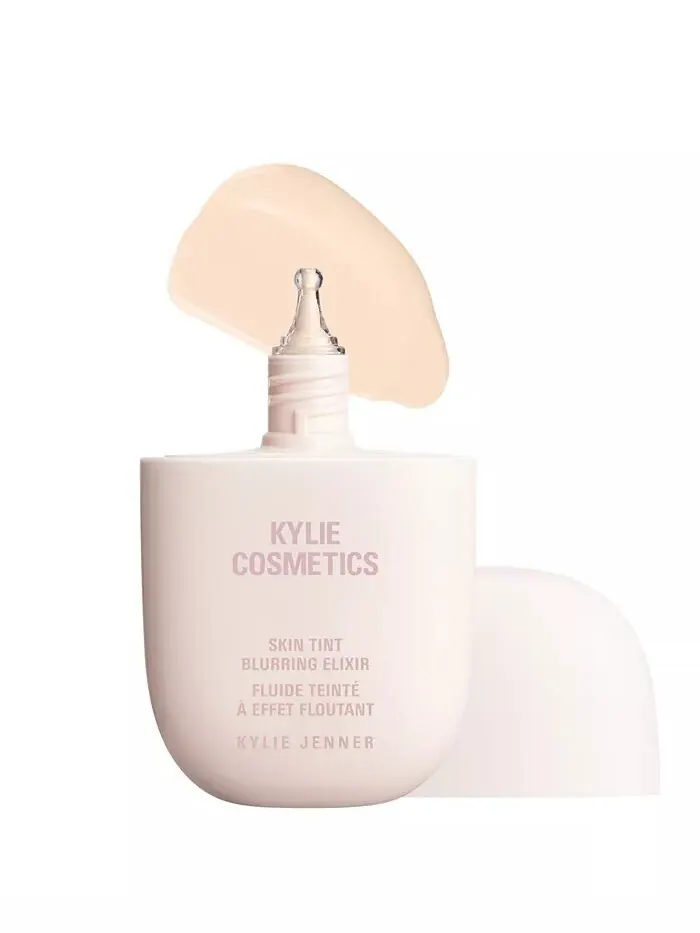 Тональный крем Skin Tint Blurring Elixir, 1 унция Kylie Cosmetics — розовый