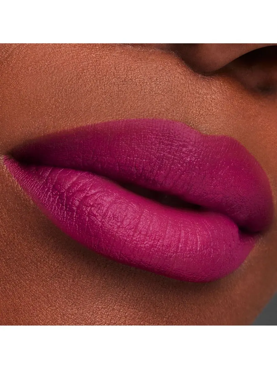 Стойкая матовая помада Estée Lauder Pure Color, с эффектом увеличения объема, цвет Enigma — изображение 3 из 10