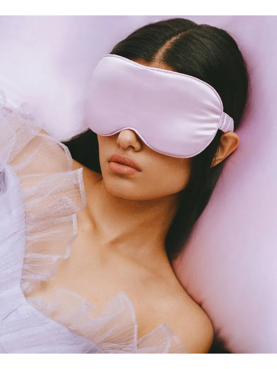 Маска для сна контурная из шелка с защитой ресниц, Pure Silk Contour Sleep Mask Slip — изображение 5 из 6