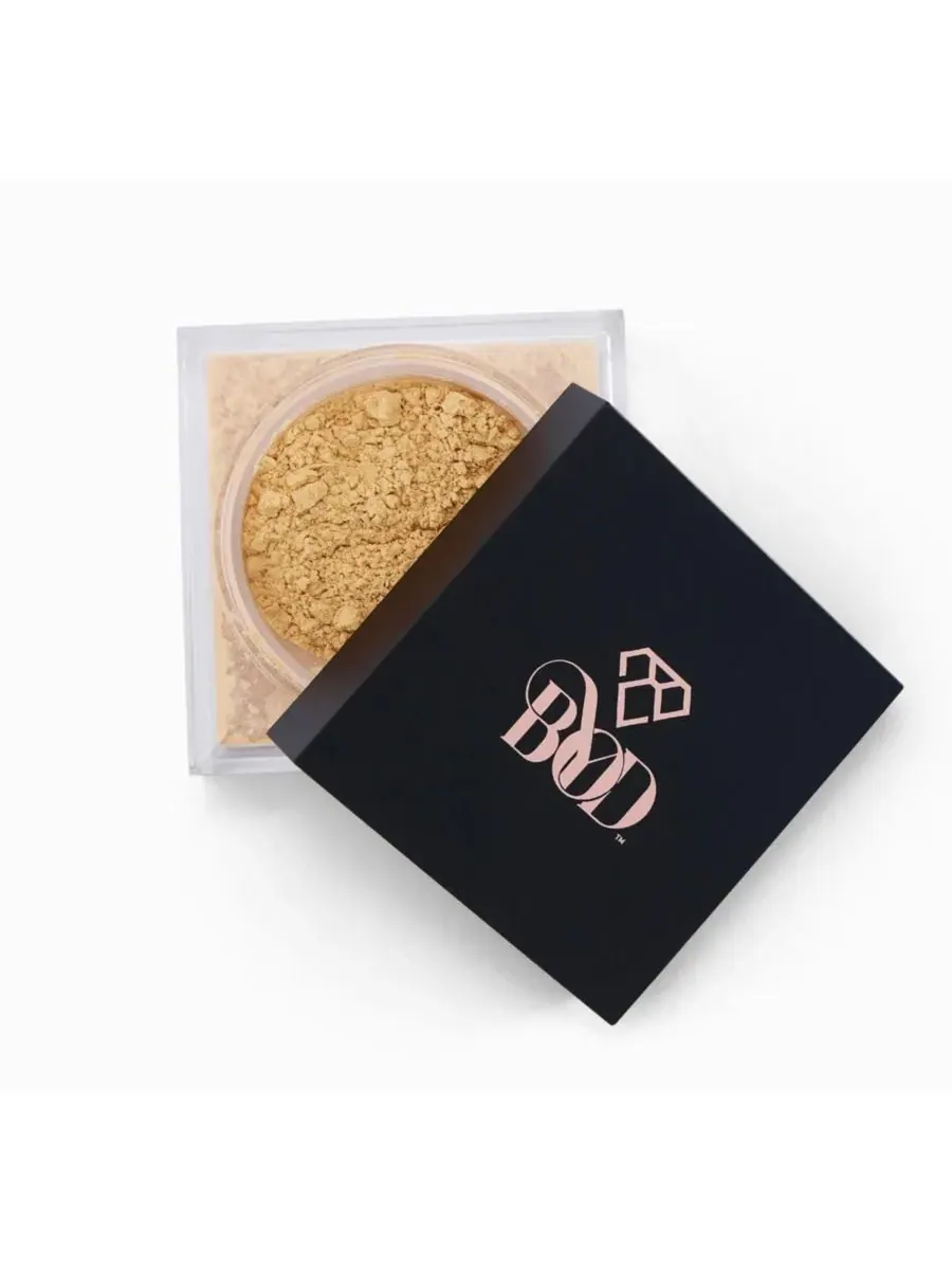 Рассыпчатая фиксирующая пудра Desire Matte Magic Be Your Own Desire — изображение 3 из 3