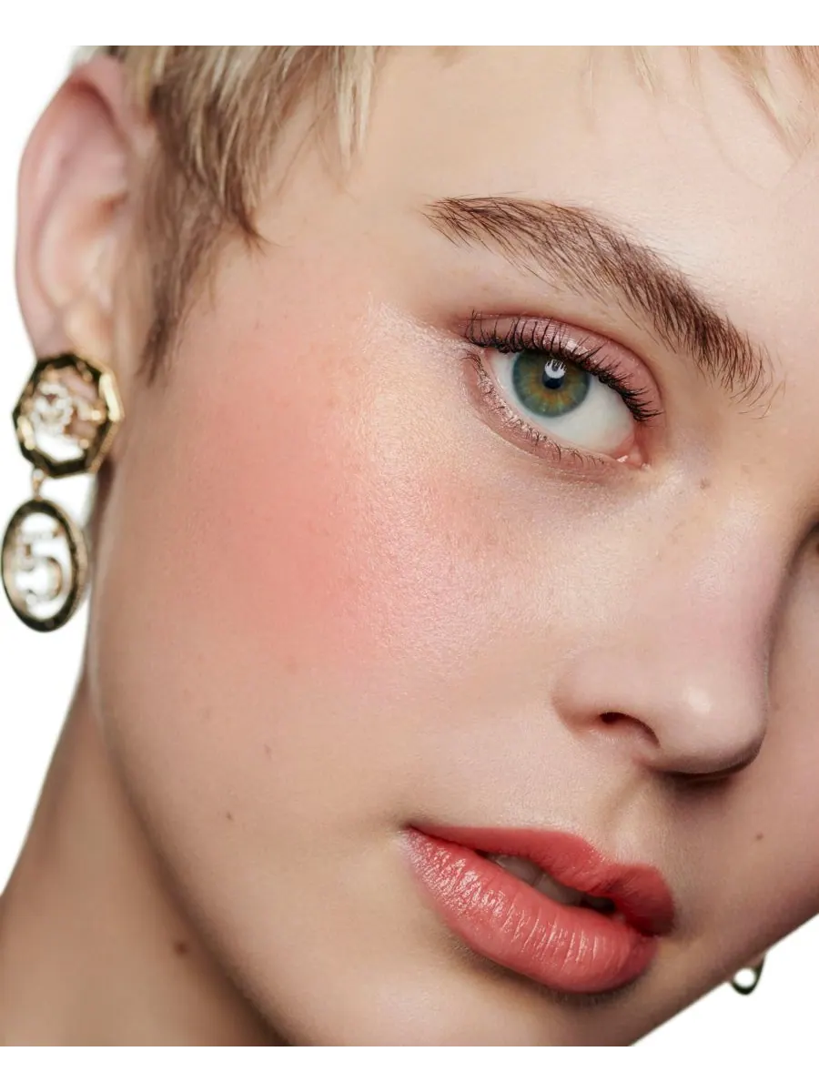 Усиливает цвет - Питает - Придает объем CHANEL — изображение 5 из 10
