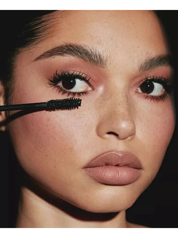 Тушь для ресниц Kylash Volume Kylie Cosmetics — изображение 6 из 11