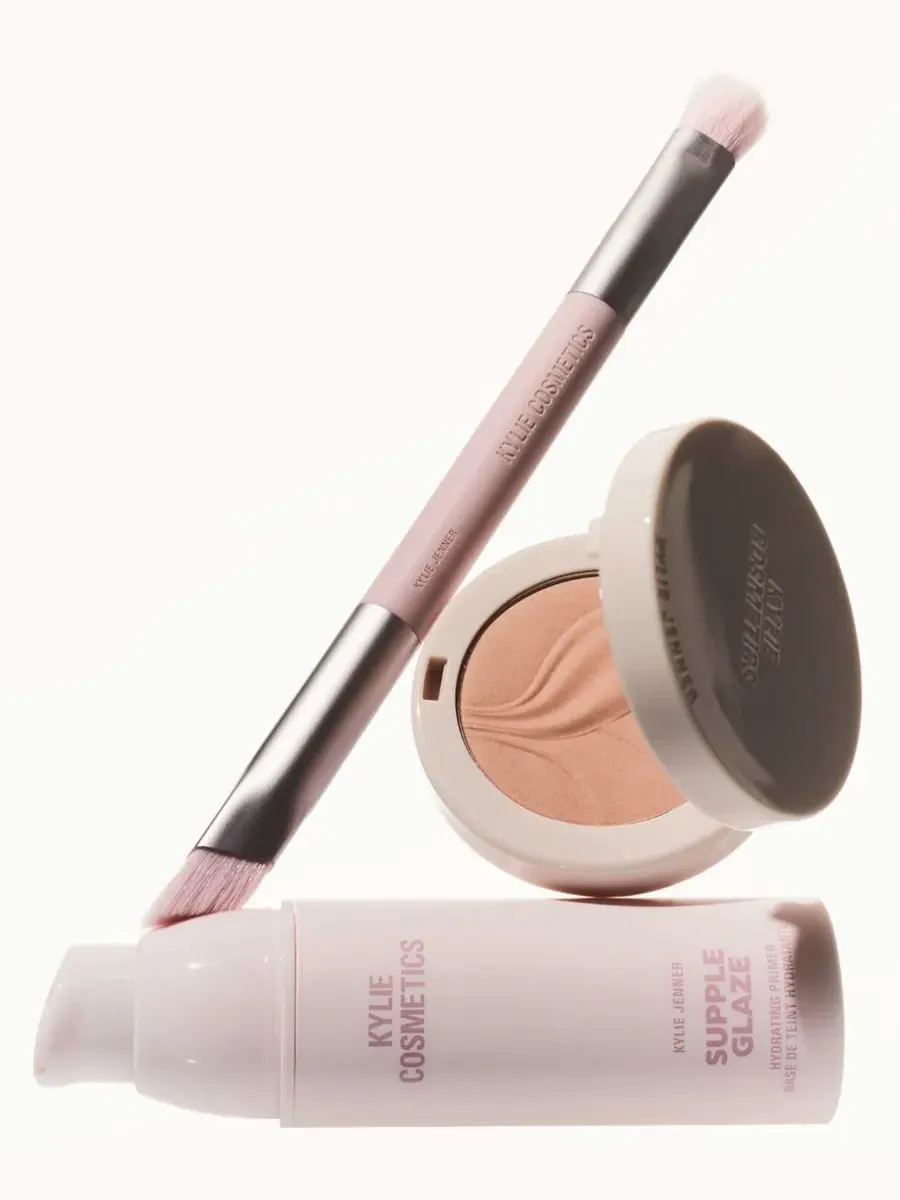 Рассветная пудра для области вокруг глаз, 5 г, Peach Kylie Cosmetics — изображение 5 из 6