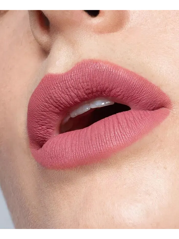 Магнитный матовый цвет губ Nudestix — изображение 6 из 9