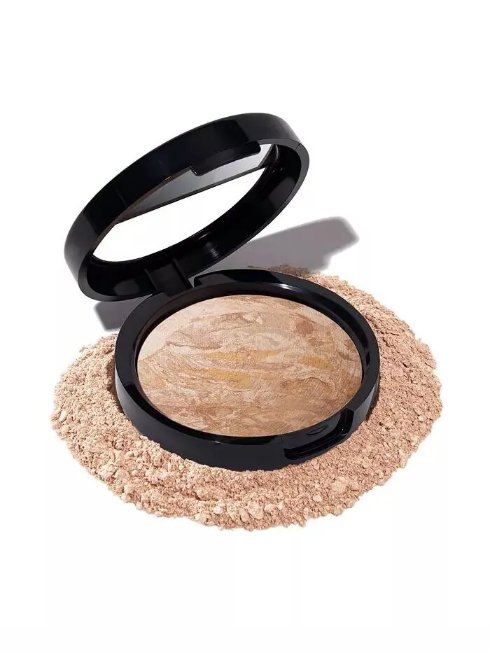 Осветляющая тональная основа Baked Balance-N-Glow Laura Geller Beauty — изображение 4 из 12