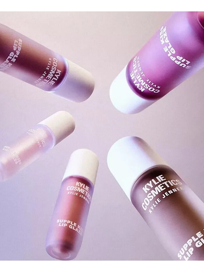 Блеск для губ Supple Kiss Lip Glaze, 0,1 унции Kylie Cosmetics — изображение 8 из 9