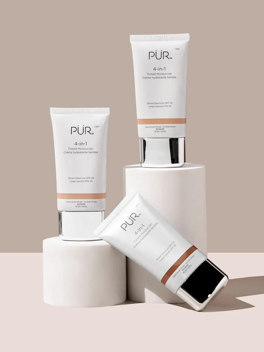 Увлажняющий тонирующий крем 4-в-1 с SPF 20 PÜR, цвет medium - medium w/ neutral undertones — изображение 6 из 8