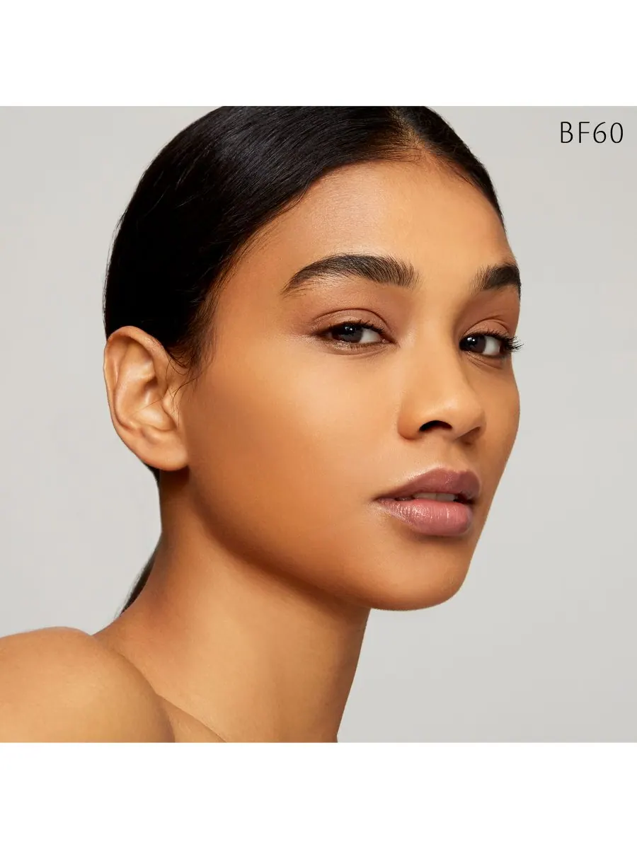 Тональный крем Radiant Fluid Foundation Natural SPF 25 Clé de Peau Beauté — изображение 4 из 10