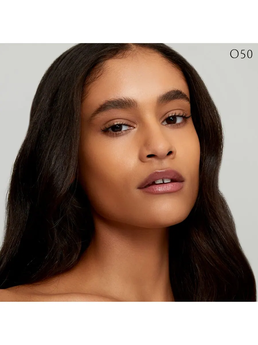 Тональный крем Radiant Fluid Foundation Natural SPF 25 Clé de Peau Beauté — изображение 4 из 10