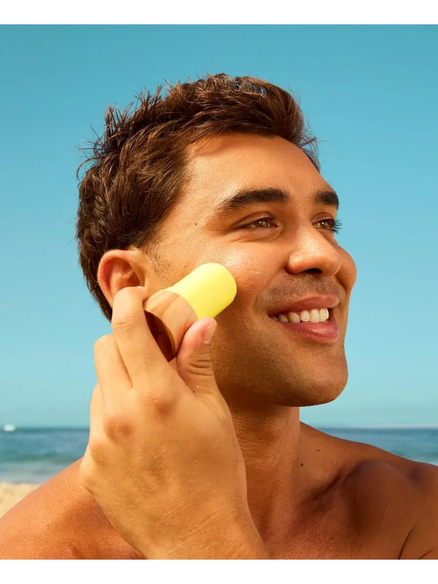 Sun Bum Солнцезащитный стик для лица и тела SPF 40, 0,7 унции — изображение 3 из 6
