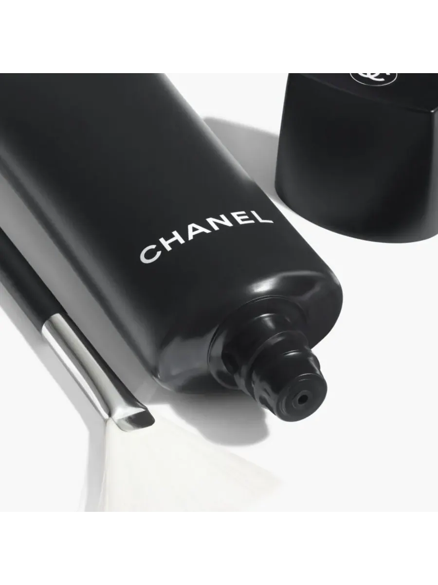 Крем для лица SPF CHANEL Гоммаж AHA Ресурфацант — изображение 2 из 3