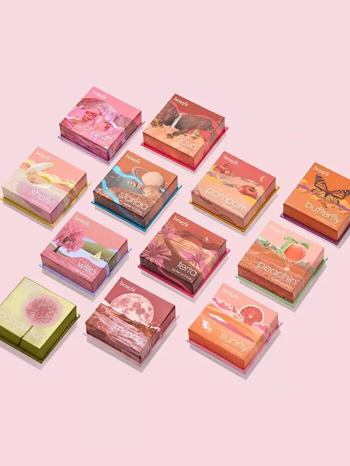 Мягкие шелковистые пудровые румяна WANDERful World Benefit Cosmetics, цвет Moone (Deep Berry) — изображение 12 из 12
